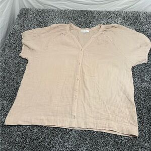 Design history Women's Beige Button-Up Top size xl